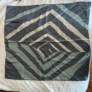 Adrienne Vittadini scarf